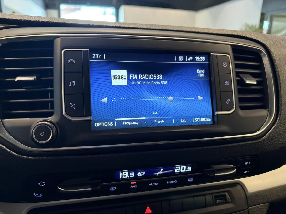 2.0 D-4D Black Line |EURO 6|CARPLAY|CLIMA|TREKHAAK|A.CAMERA|PDC|CRUISE|2.500KG TREKGEWICHT|