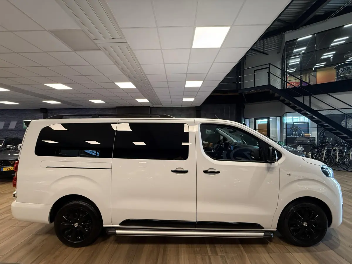 2.0 D-4D Black Line |EURO 6|CARPLAY|CLIMA|TREKHAAK|A.CAMERA|PDC|CRUISE|2.500KG TREKGEWICHT|