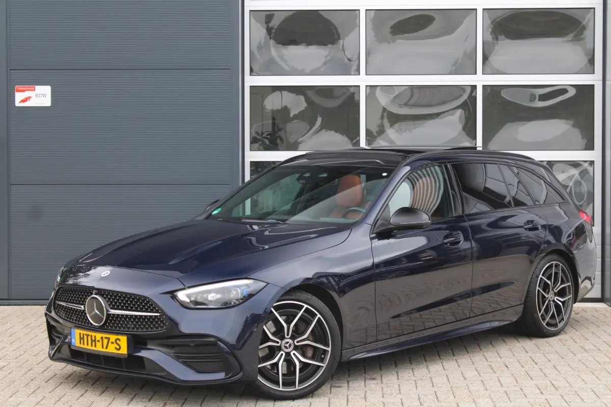 300 d 265pk AMG Line | Pano | HUD| Digital light | 360 | ACC