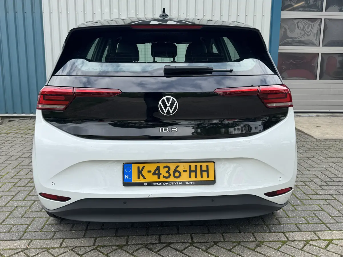Life 58 kWh Carplay  /stl en stuur verw / Adaptive Cruise / NL auto!