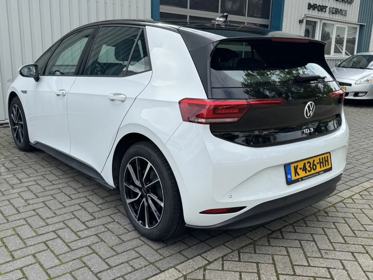 Life 58 kWh Carplay  /stl en stuur verw / Adaptive Cruise / NL auto!
