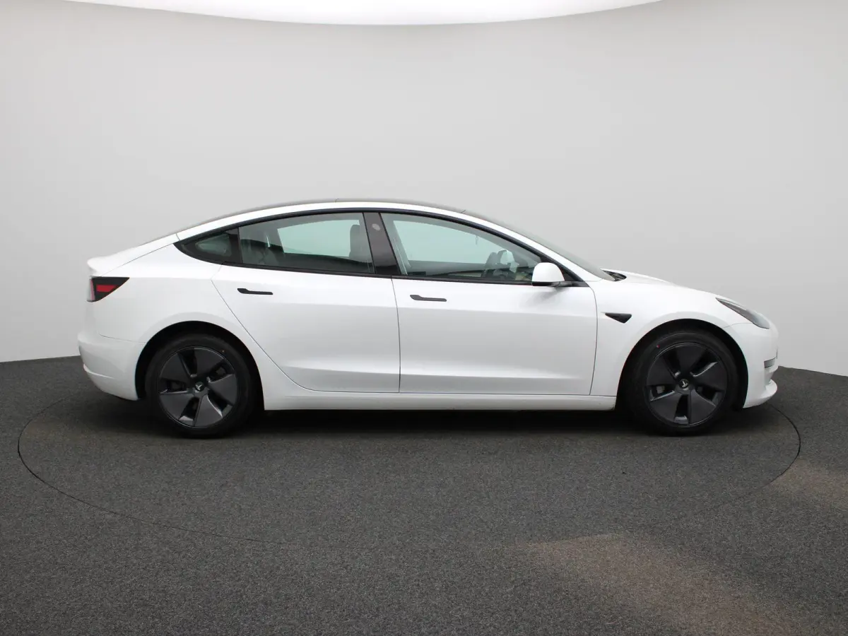 Standard RWD Plus 60 kWh | SOH 92,9% | Automaat | Panorama dak | Stoel verwarming | Leder | Navigatie | Climate control | 360 Camera | Parkeer sensoren | LED | Elec. achterklep