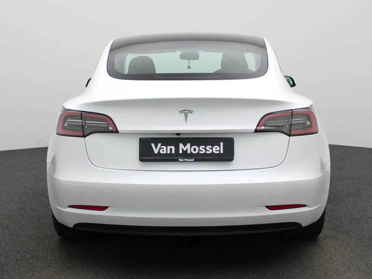 Standard RWD Plus 60 kWh | SOH 92,9% | Automaat | Panorama dak | Stoel verwarming | Leder | Navigatie | Climate control | 360 Camera | Parkeer sensoren | LED | Elec. achterklep