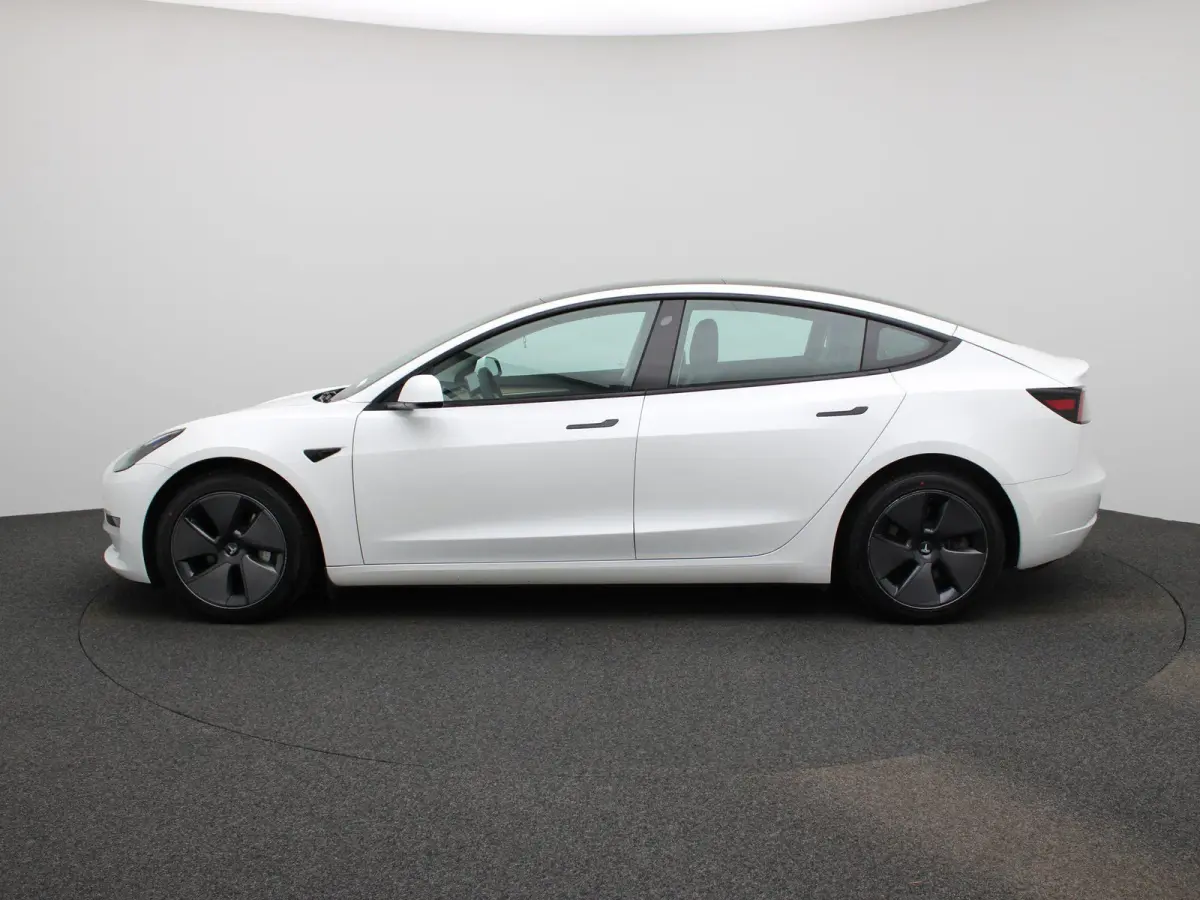 Standard RWD Plus 60 kWh | SOH 92,9% | Automaat | Panorama dak | Stoel verwarming | Leder | Navigatie | Climate control | 360 Camera | Parkeer sensoren | LED | Elec. achterklep