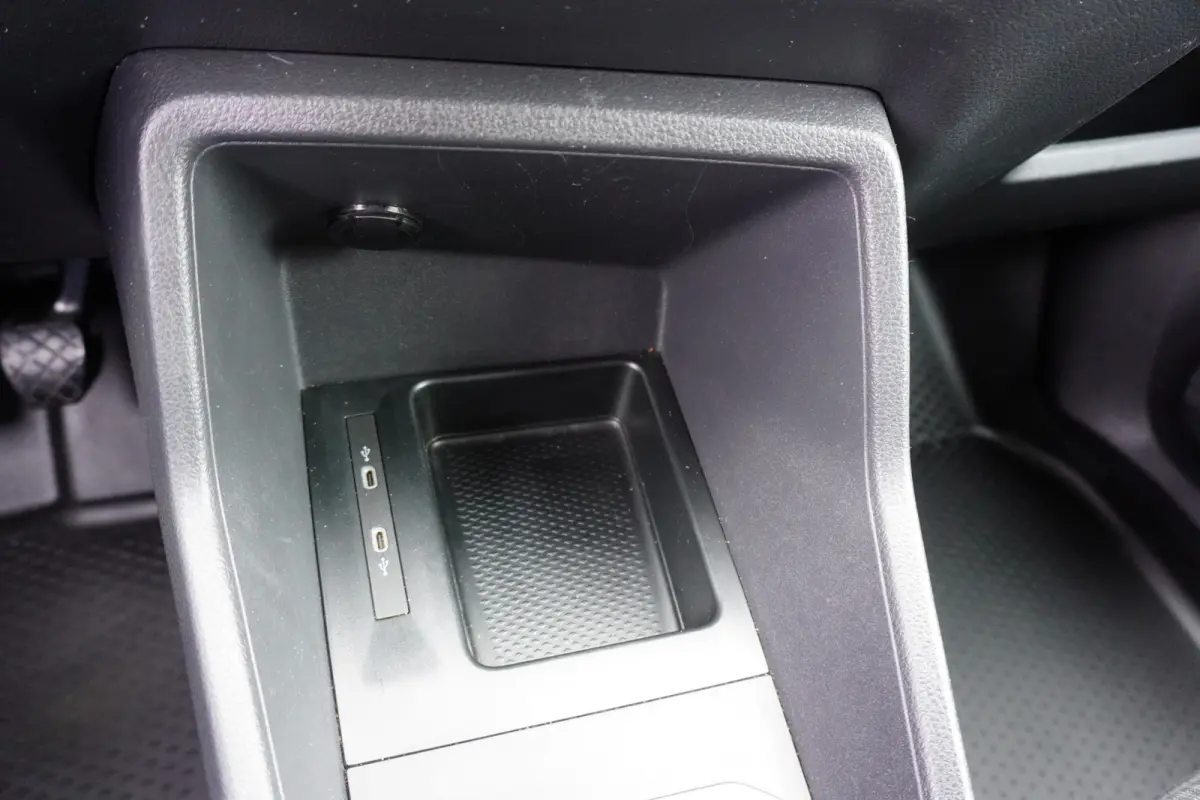 2.0 TDI 102pk Apple carplay Cruise Control Parkeersensoren Multifunctioneel Stuurwiel
