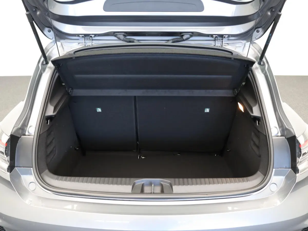 TCe 90pk GPF evolution | Airco | Parkeersensoren achter | Cruise control | Apple carplay | Vierseizoenbanden |