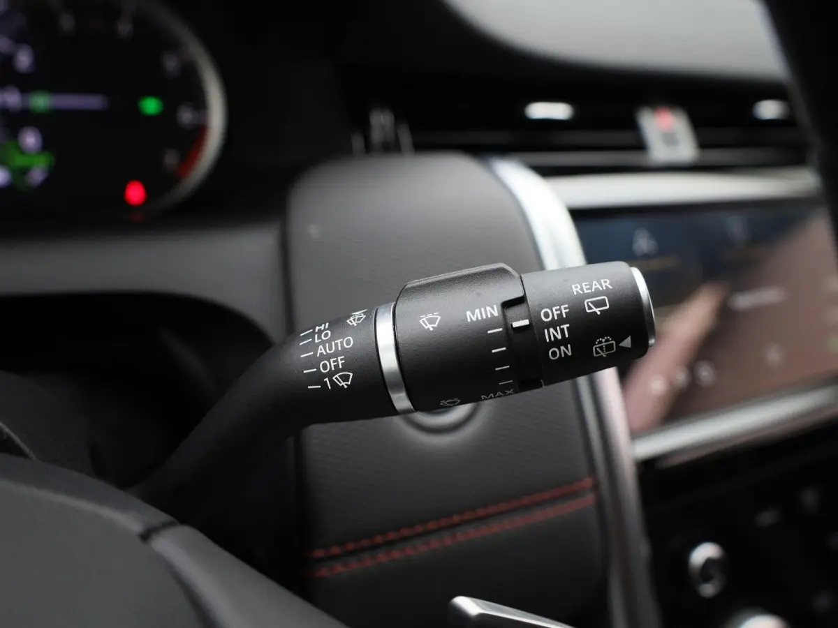 P300e PHEV AWD Auto R-Dynamic S | NAVIGATIE | LEDER | CAMERA | LED