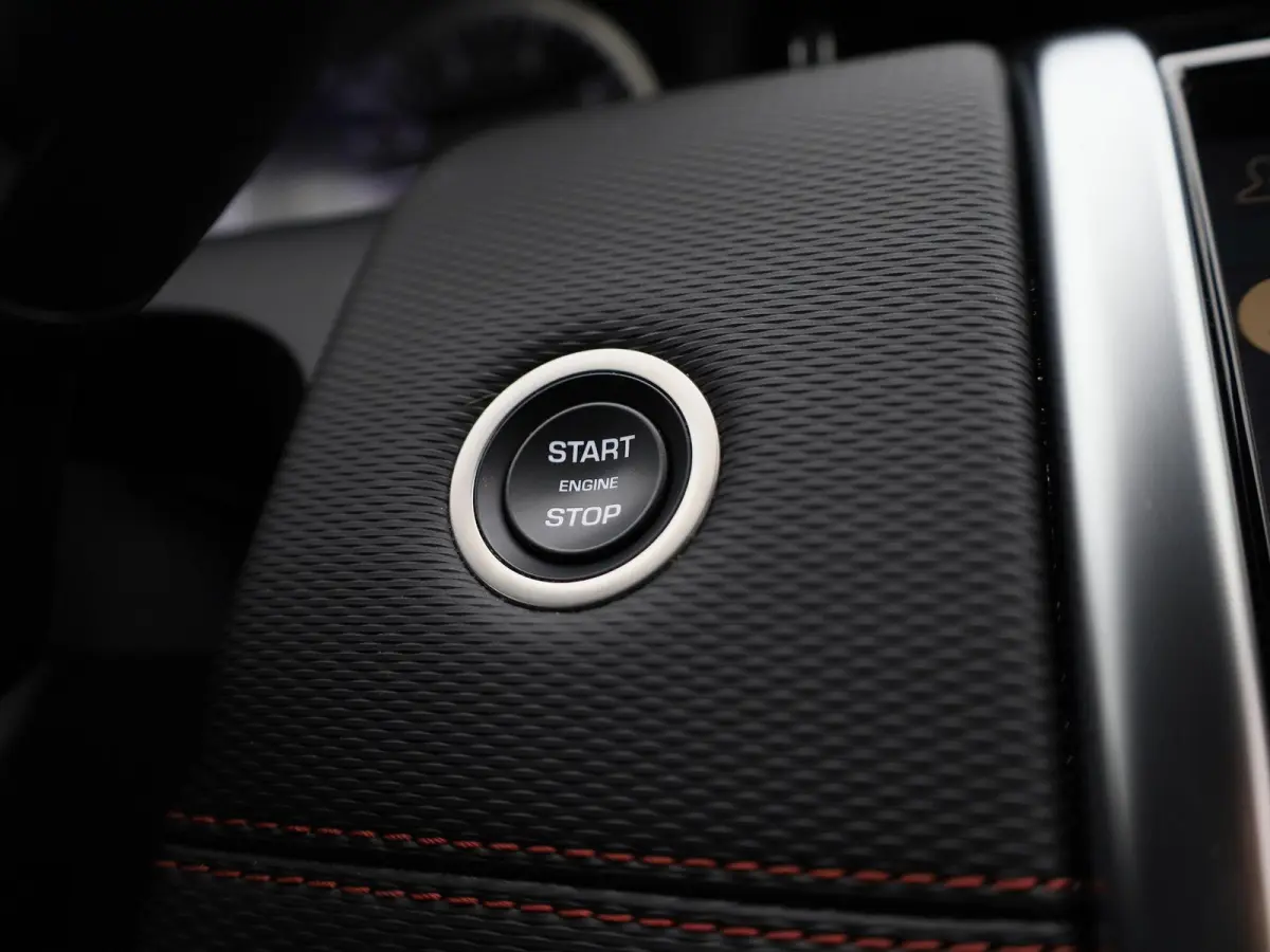 P300e PHEV AWD Auto R-Dynamic S | NAVIGATIE | LEDER | CAMERA | LED