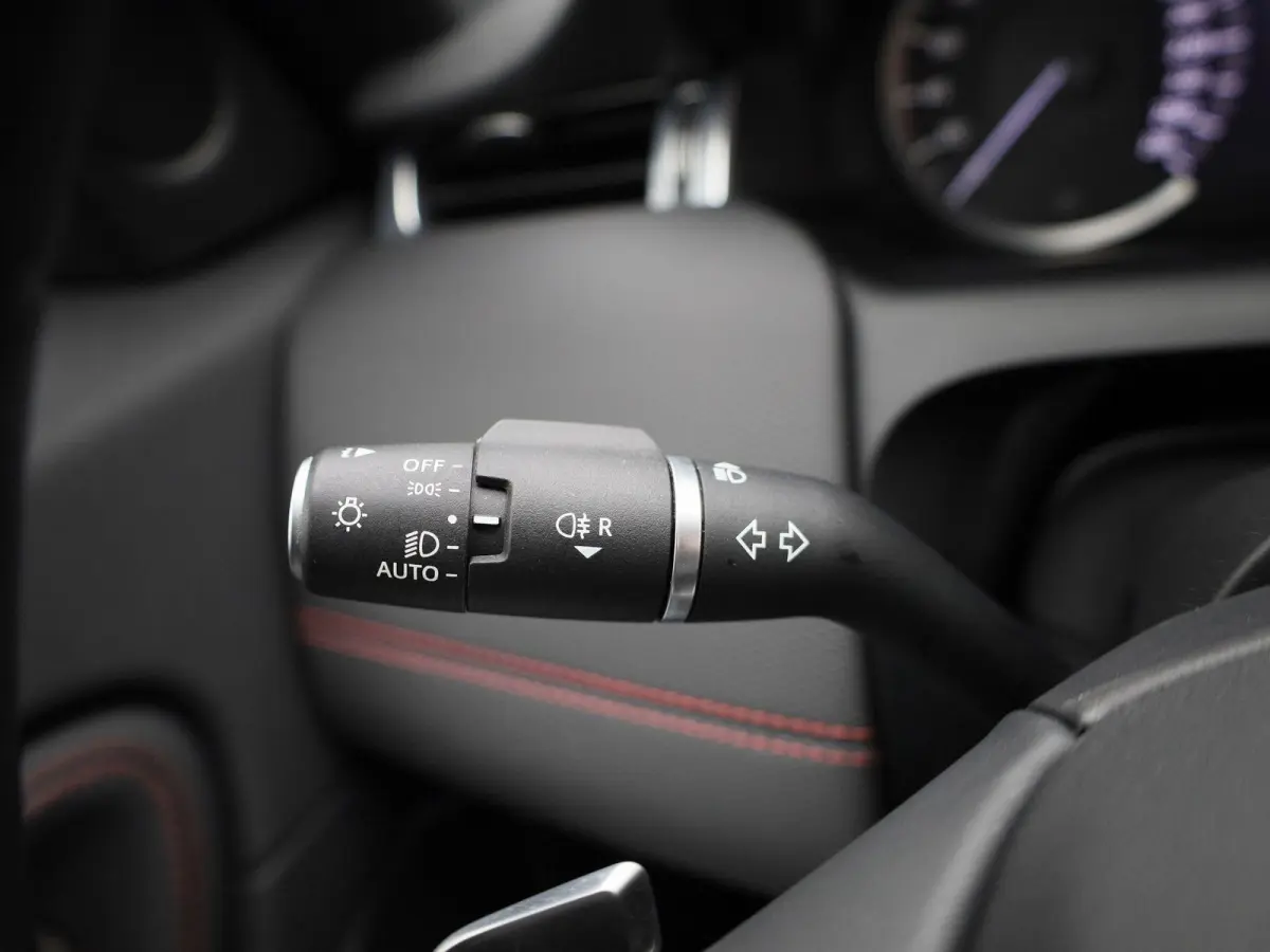 P300e PHEV AWD Auto R-Dynamic S | NAVIGATIE | LEDER | CAMERA | LED
