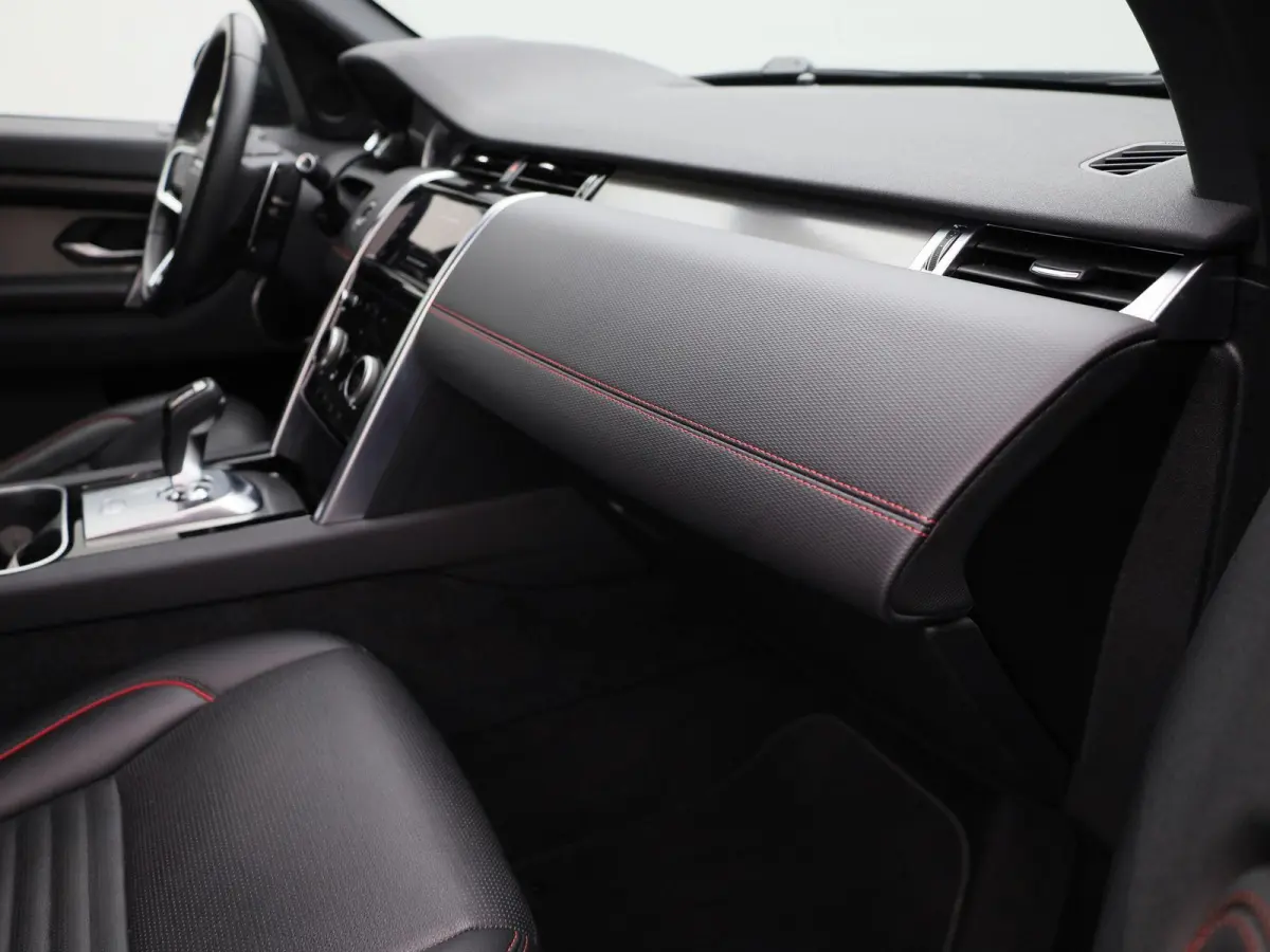P300e PHEV AWD Auto R-Dynamic S | NAVIGATIE | LEDER | CAMERA | LED