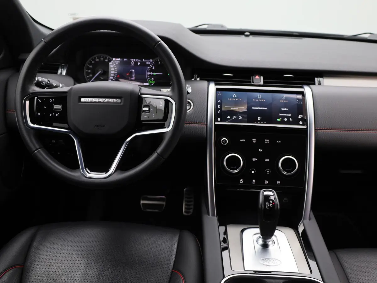 P300e PHEV AWD Auto R-Dynamic S | NAVIGATIE | LEDER | CAMERA | LED