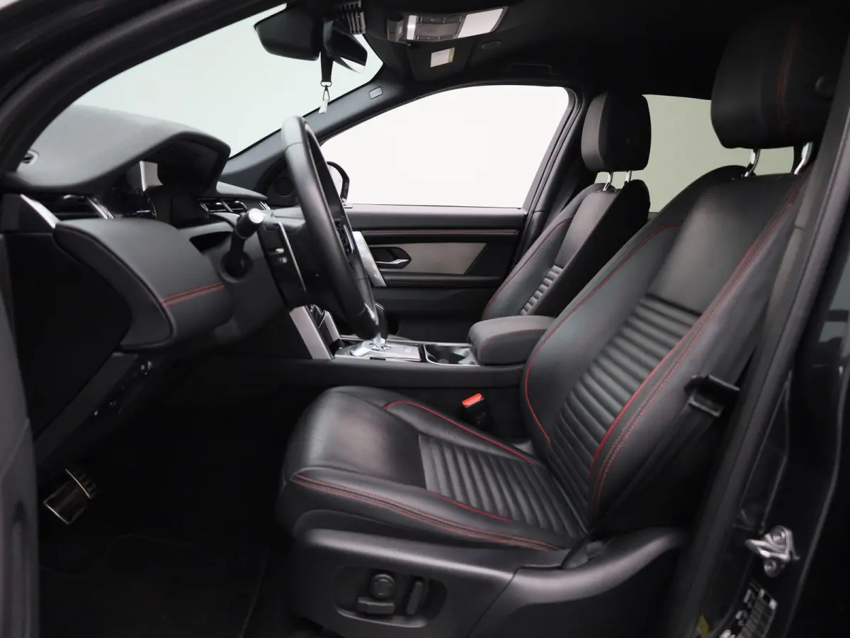 P300e PHEV AWD Auto R-Dynamic S | NAVIGATIE | LEDER | CAMERA | LED
