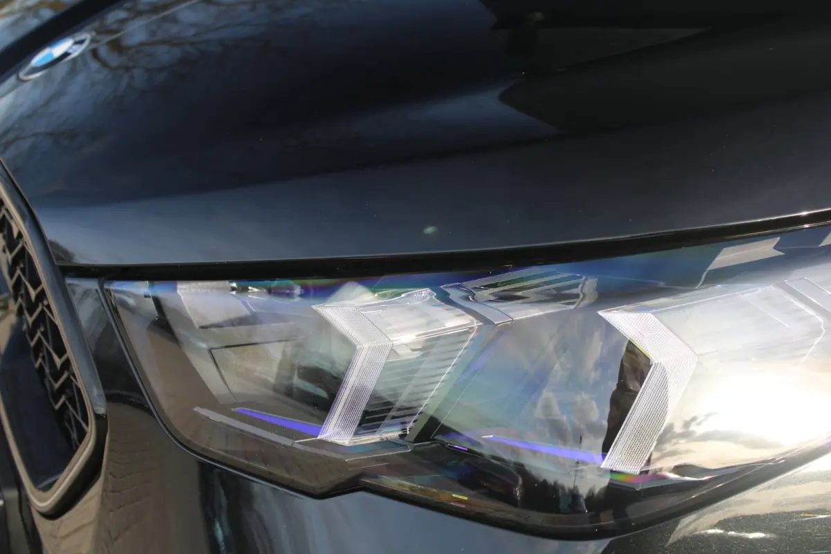 SDrive20i M-Sport Pro | Pano | HK | HUD | Memory | 21'' | Iconic Glow