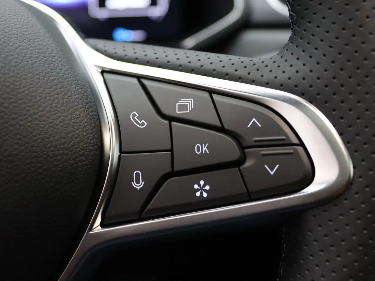 160pk HEV AT Instyle Apple Carplay/Android Auto | Climate