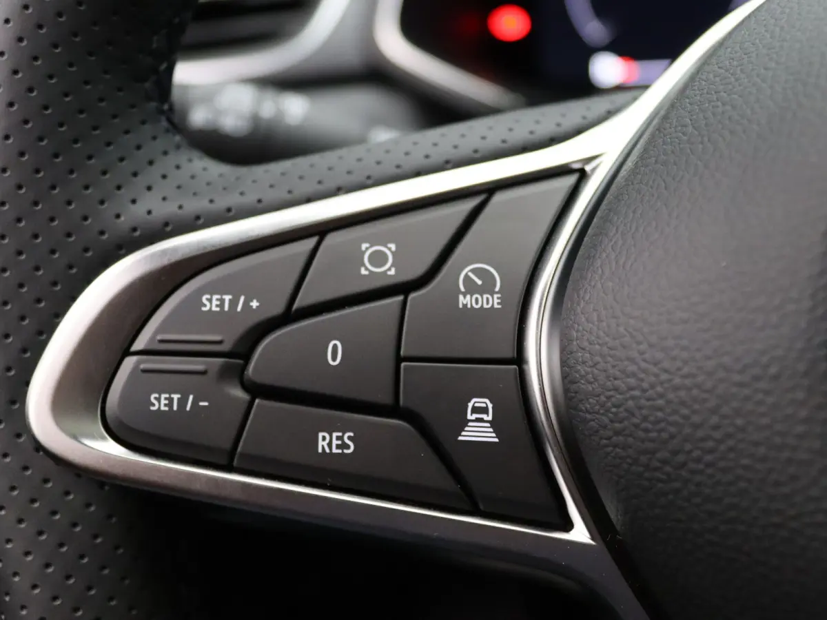 160pk HEV AT Instyle Apple Carplay/Android Auto | Climate