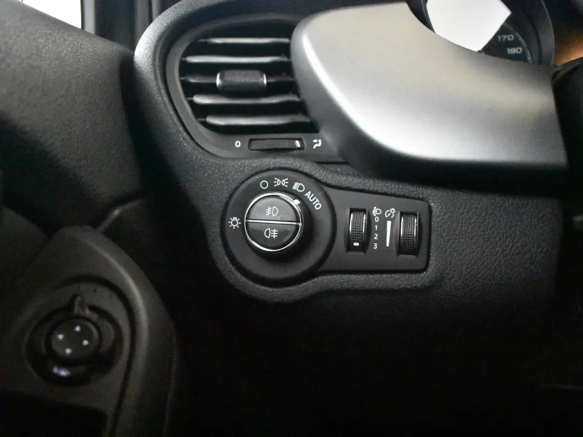 1.3 GSE Sport 150pk AUTO | Camera | Keyless | Parkeersensoren V/A | Climate control | Cruise control | DAB | LED | Navi | 18"LMV