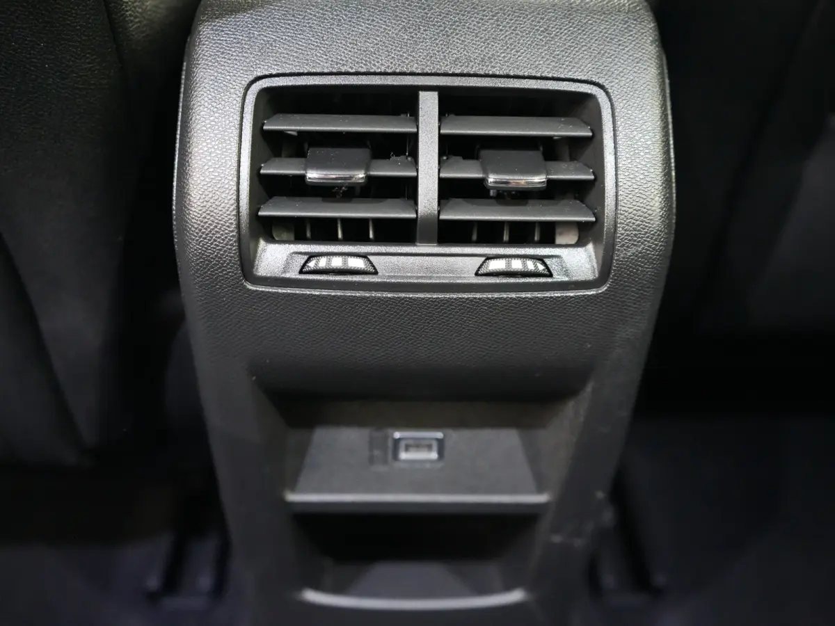 1.2 Turbo GS TREKHAAK | 4 SEASON | | Apple Carplay/Android Auto|telefoonintegratie premium | Cruise control adaptief met Stop&Go | Electronic climate controle