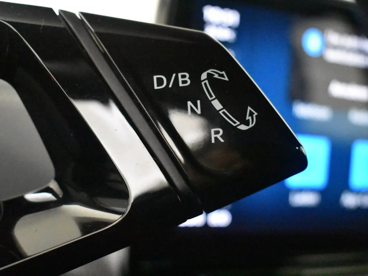 ID.5 Pro Performance 204PK. | Camera | Stoelverwarming l Dynamic Drive Control l SOH 94%| Cruise control adapt | Keyless | Navi | LED | DAB | App connect | 19"LMV
