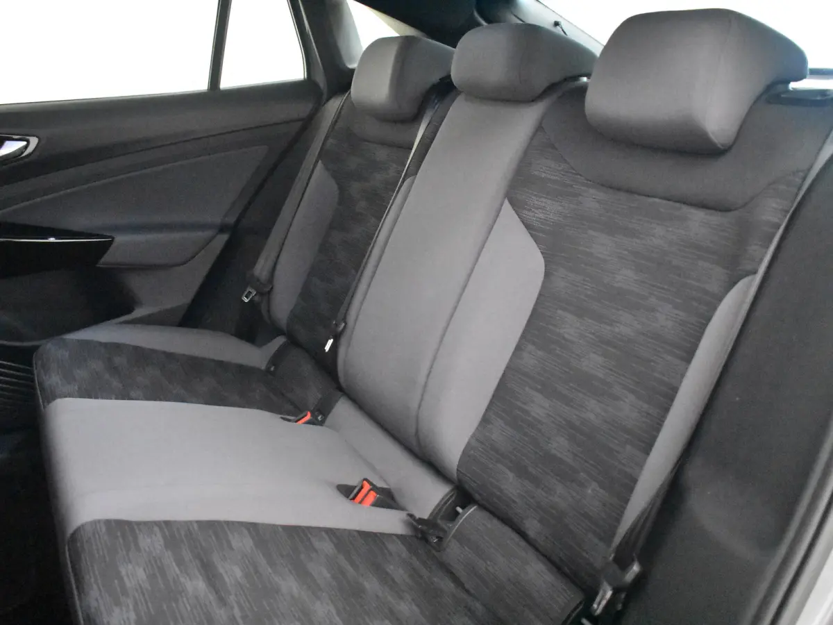 ID.5 Pro Performance 204PK. | Camera | Stoelverwarming l Dynamic Drive Control l SOH 94%| Cruise control adapt | Keyless | Navi | LED | DAB | App connect | 19"LMV
