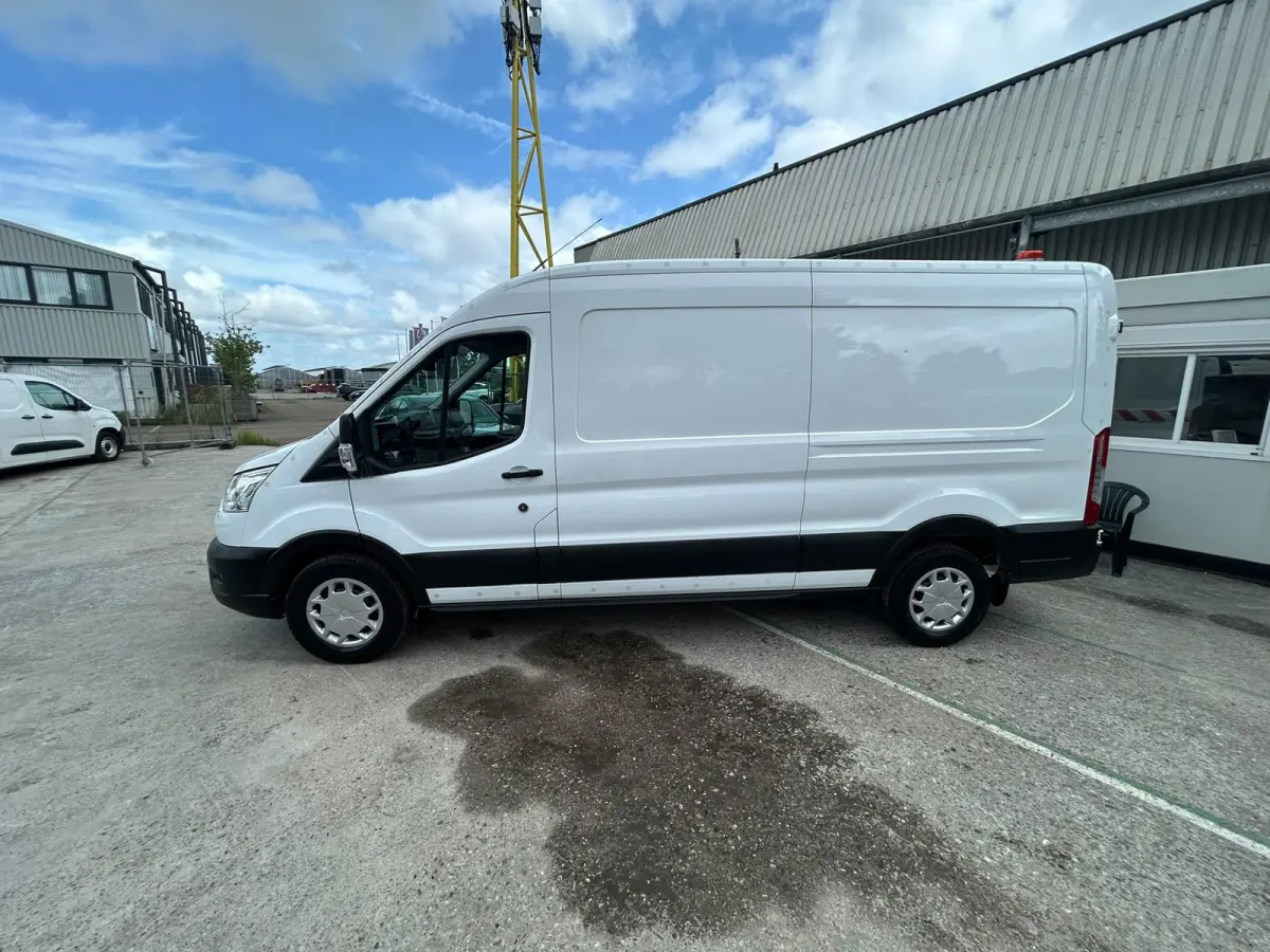 350 2.0 TDCI L3H2 Trend MHEV RWD 2800 kg trekhaak ( ex overheid )
