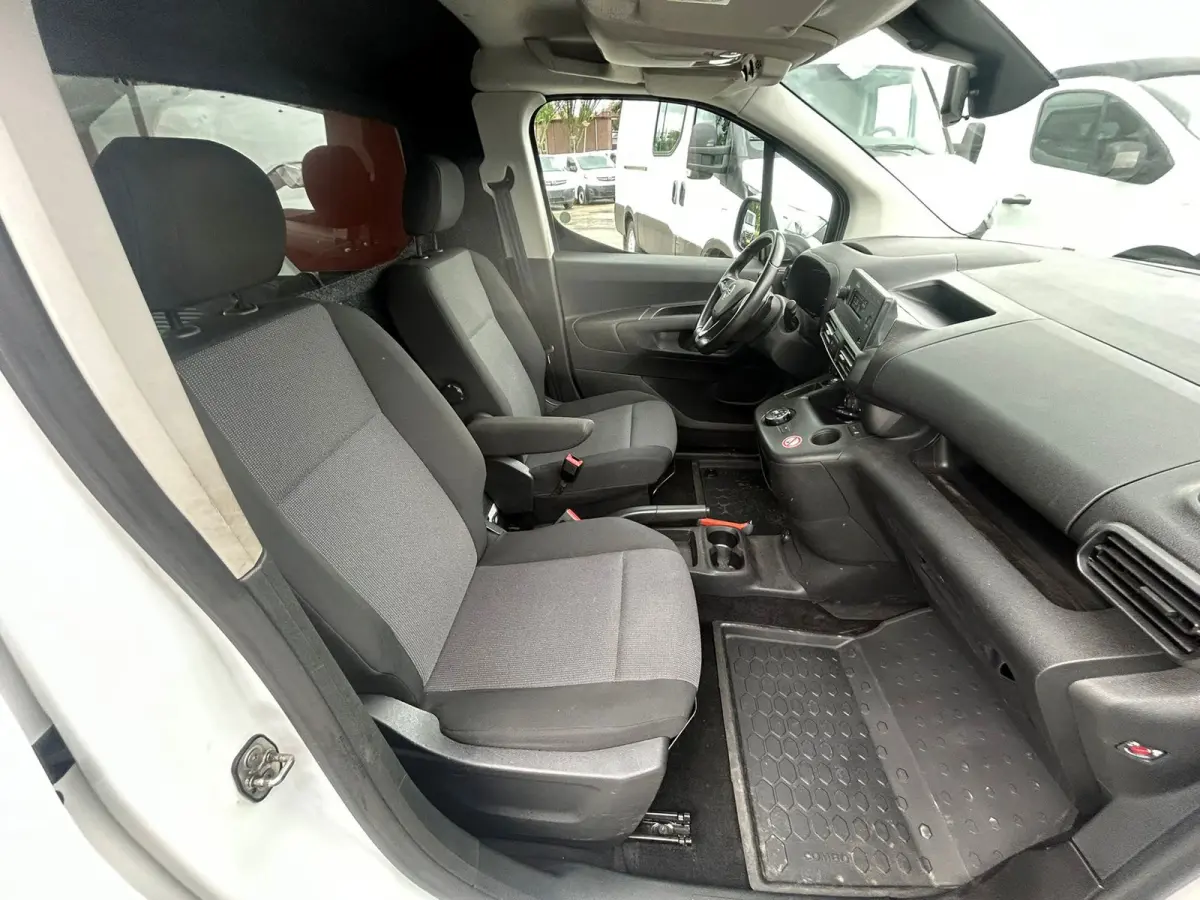 1.5D L1H1 Edition 11700 KM ! AUTOMAAT