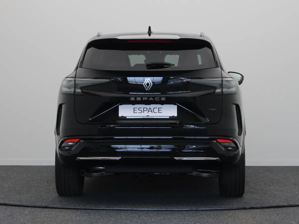 E-Tech full hybrid 200pk iconic 7p. | Vijf jaar garantie | Panoramisch dak | Harman Kardon |