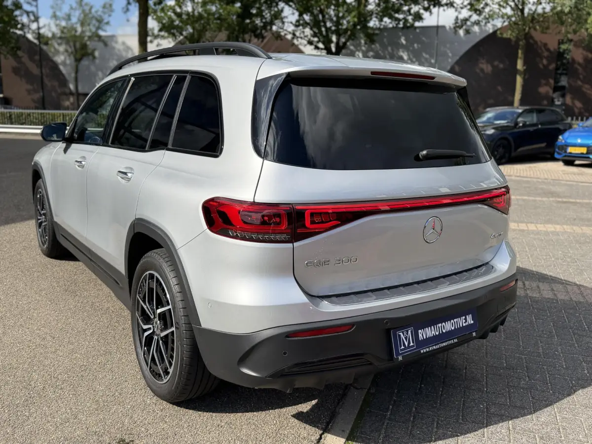 300 4MATIC AMG Line 7p. 67 kWh VAN: 44.900,- VOOR: 41.440,- UW HERFSTVOORDEEL: 3.460,-  | SOH 98% | NIGHT PAKKET | 360 CAMERA| 7 PERSOONS | RIJKLAAR + 12 MND BOVAG GARANTIE | STOEL VERWARMIN