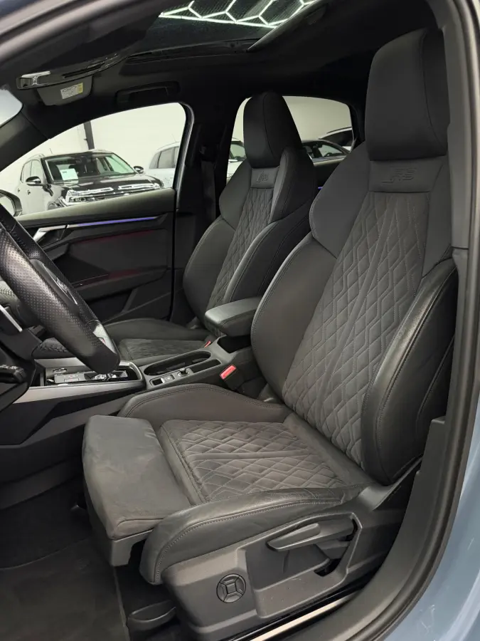 2.5 TFSI Quattro Maxton Panorama