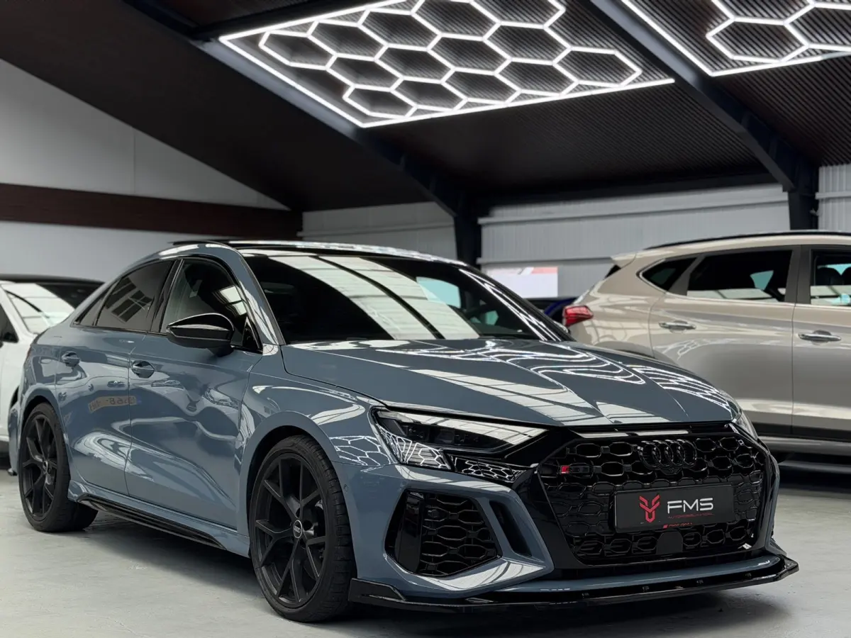 2.5 TFSI Quattro Maxton Panorama