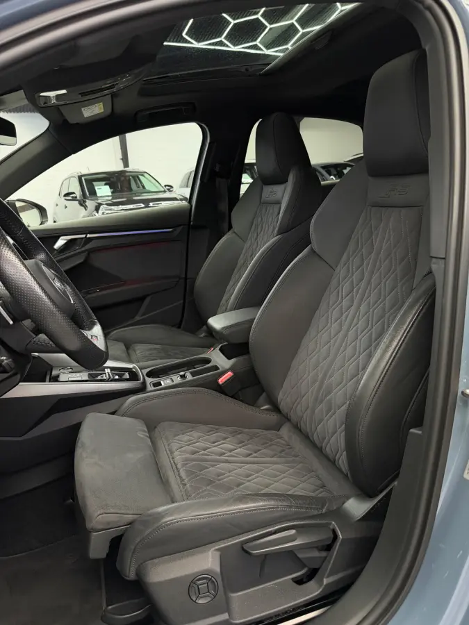 2.5 TFSI Quattro Maxton Panorama