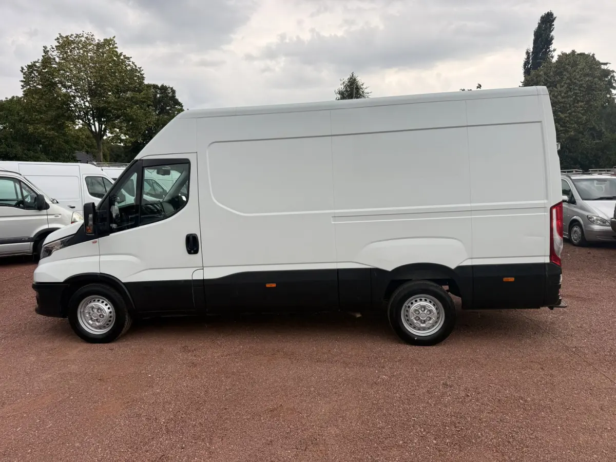 35S16V 2.3 160PK L2H2 3.5T trekgewicht / Cruise / Airco