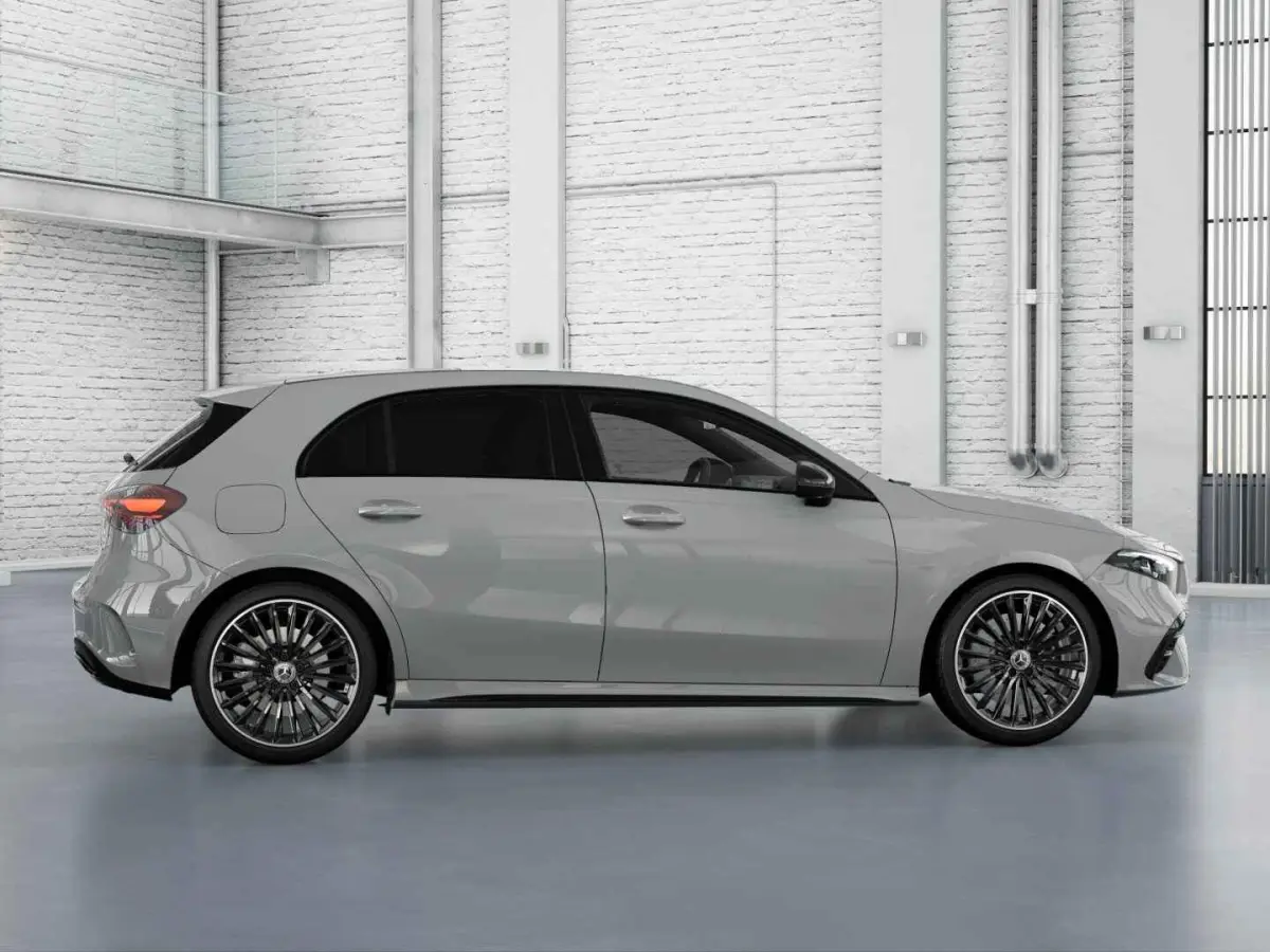 Hatchback 250 e 140 Year Edition