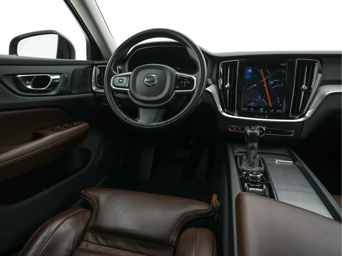 2.0 D4 AWD Pro Aut. *LEATHER | FULL-LED | HARMAN/KARDON-AUDIO | NAVI-FULLMAP | MEMORY-PACK | BLIND-SPOT | DIGI-COCKPIT | HEATED/VENTILATED-CONTOURSEATS | CAMERA | ECC | PDC | CRUISE | TOWBAR