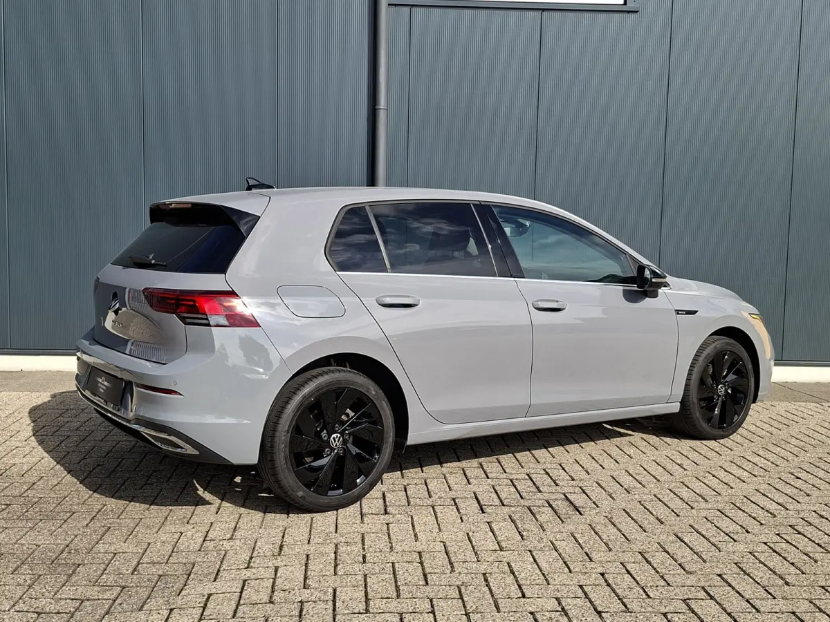 1.5 TSI 130pk Style * LAGE KMSTAND 26.000KM! * ParkeerCamera * Adaptieve Cruise Control * LM velgen *