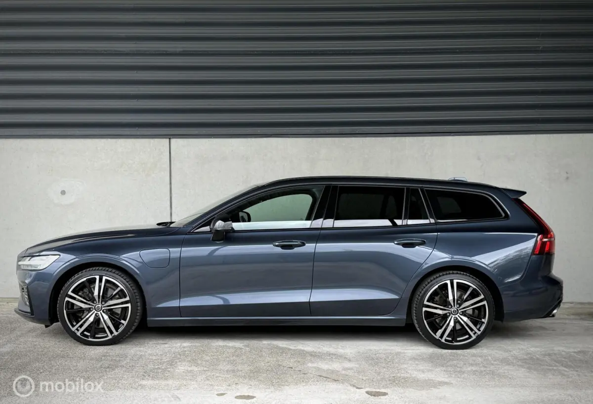 2.0 T6 Twin Engine AWD R-Design