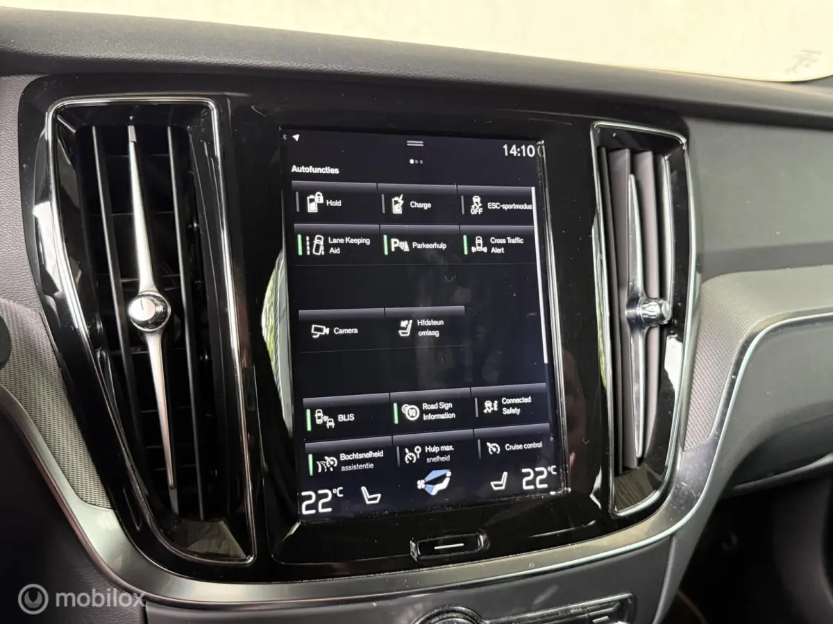 2.0 T6 Twin Engine AWD R-Design