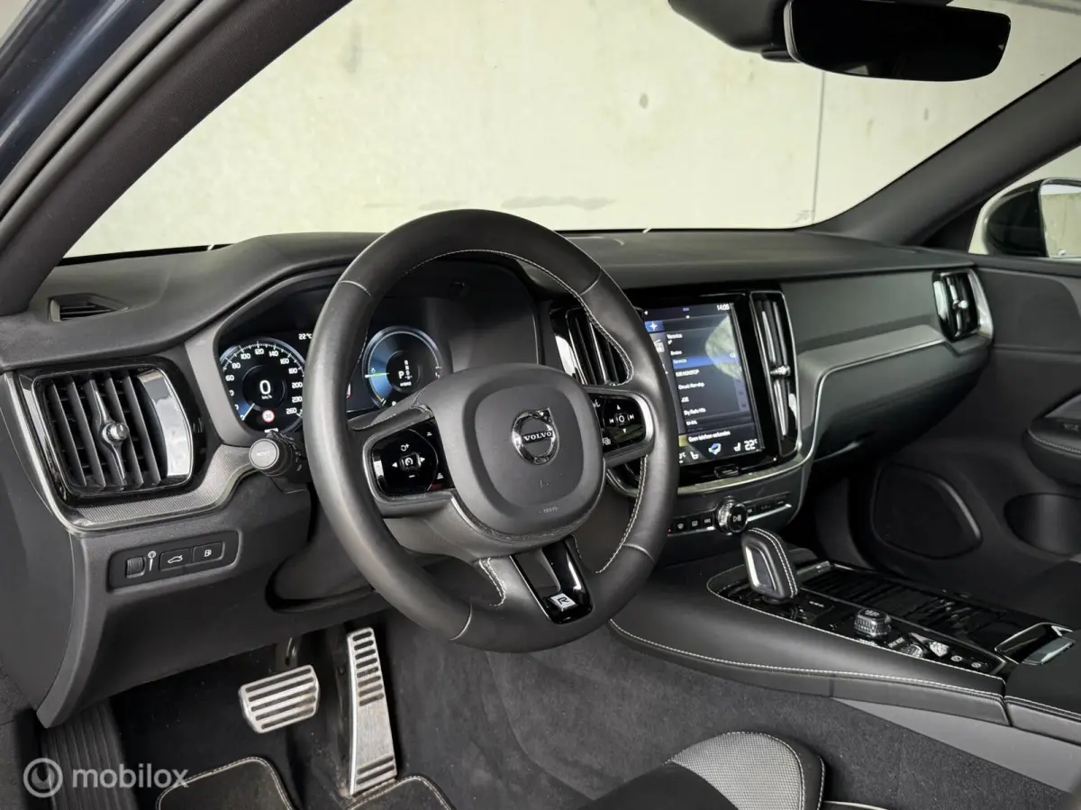 2.0 T6 Twin Engine AWD R-Design
