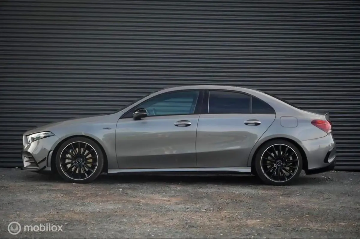 AMG 35 4MATIC Premium Plus
