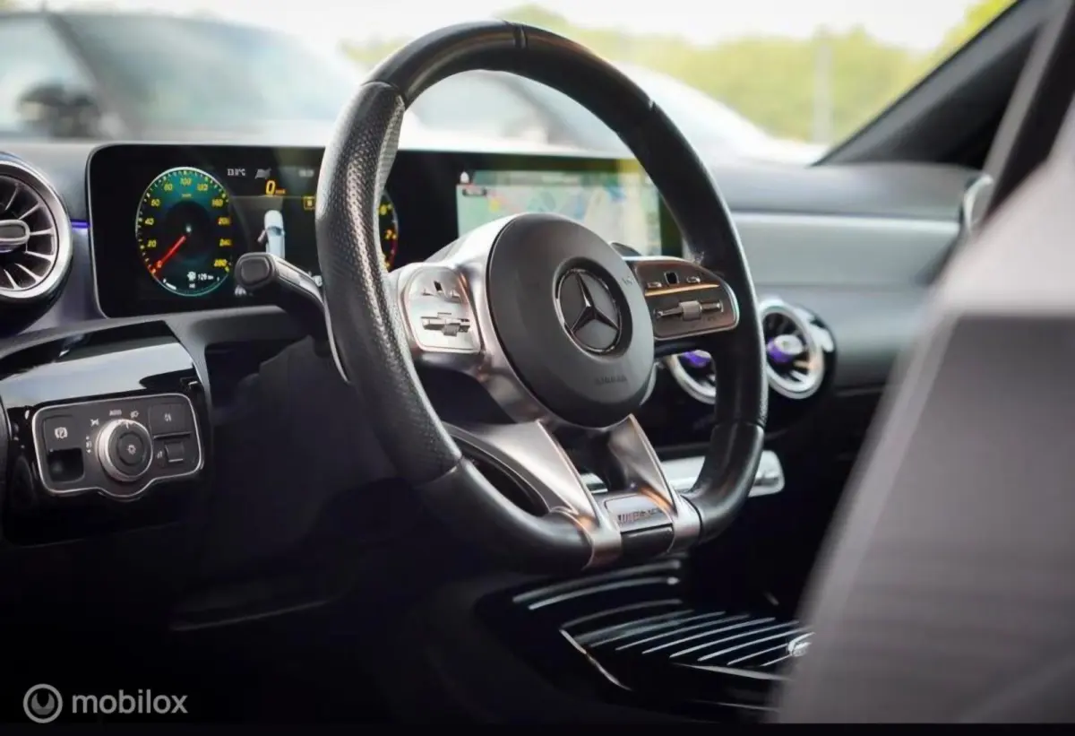 AMG 35 4MATIC Premium Plus