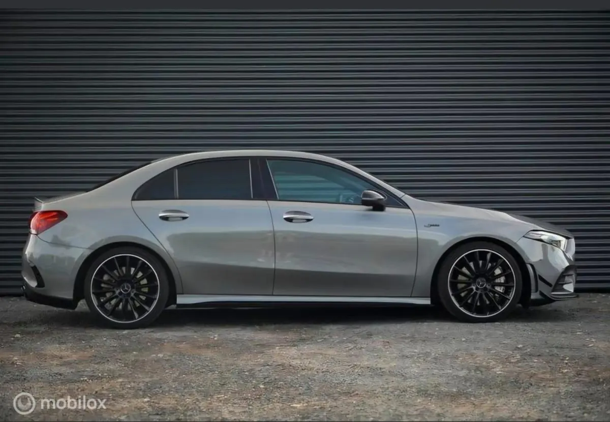 AMG 35 4MATIC Premium Plus