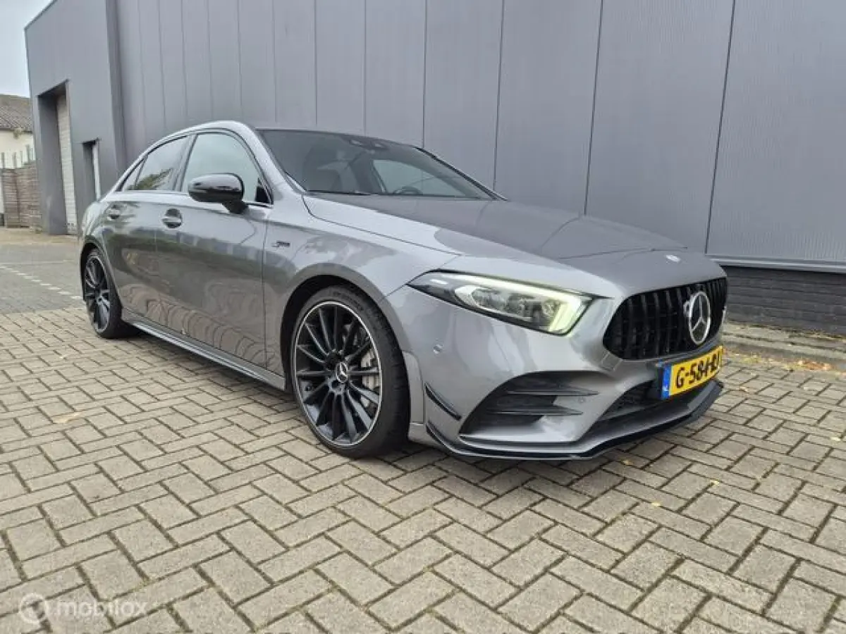 AMG 35 4MATIC Premium Plus