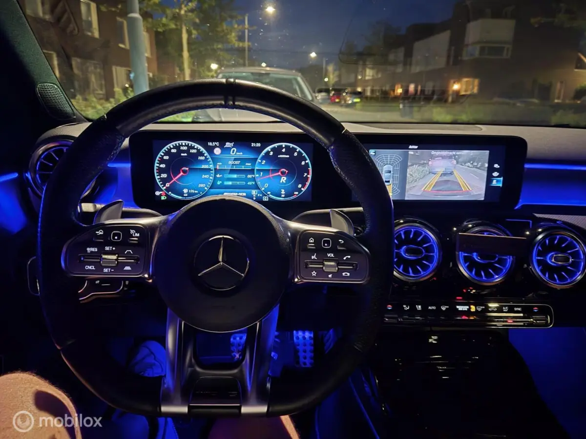 AMG 35 4MATIC Premium Plus