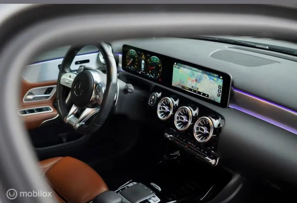 AMG 35 4MATIC Premium Plus