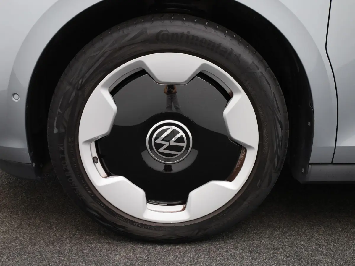 Pro 86 kWh LWB 6p. 286 PK| Navigatie Pro | Achterklep Elektrisch | Achteruitrijcamera | 6-Zits | 20 Inch Velgen | Stoelverwarming | Stuurwielverwarming