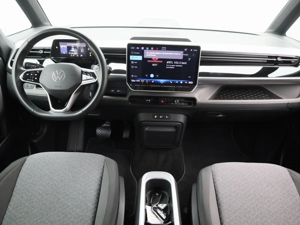 Pro 86 kWh LWB 6p. 286 PK| Navigatie Pro | Achterklep Elektrisch | Achteruitrijcamera | 6-Zits | 20 Inch Velgen | Stoelverwarming | Stuurwielverwarming