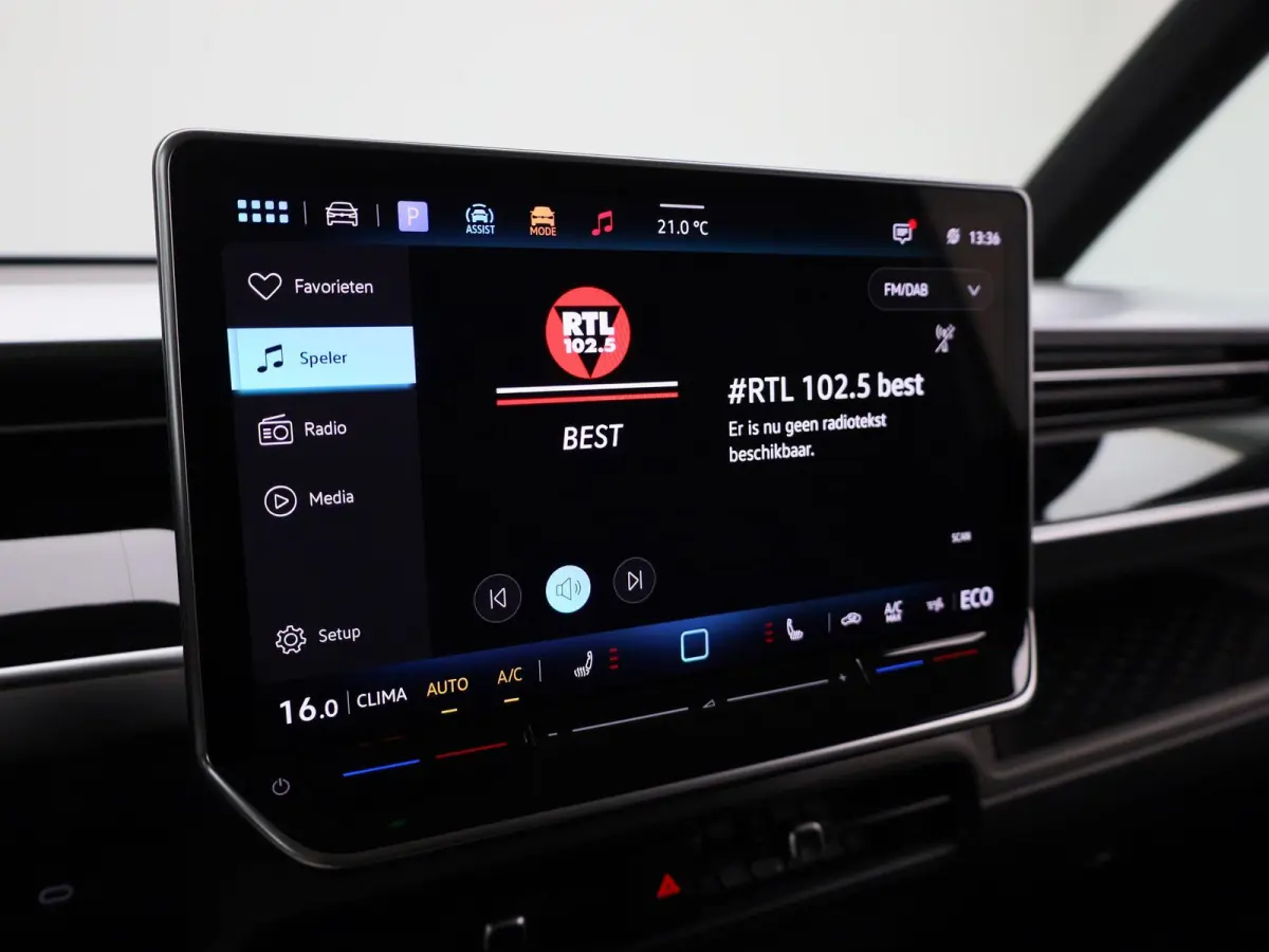 Pro 86 kWh LWB 6p. 286 PK| Navigatie Pro | Achterklep Elektrisch | Achteruitrijcamera | 6-Zits | 20 Inch Velgen | Stoelverwarming | Stuurwielverwarming