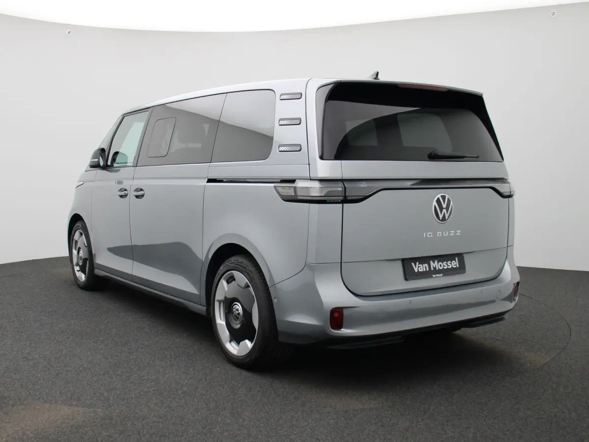 Pro 86 kWh LWB 6p. 286 PK| Navigatie Pro | Achterklep Elektrisch | Achteruitrijcamera | 6-Zits | 20 Inch Velgen | Stoelverwarming | Stuurwielverwarming