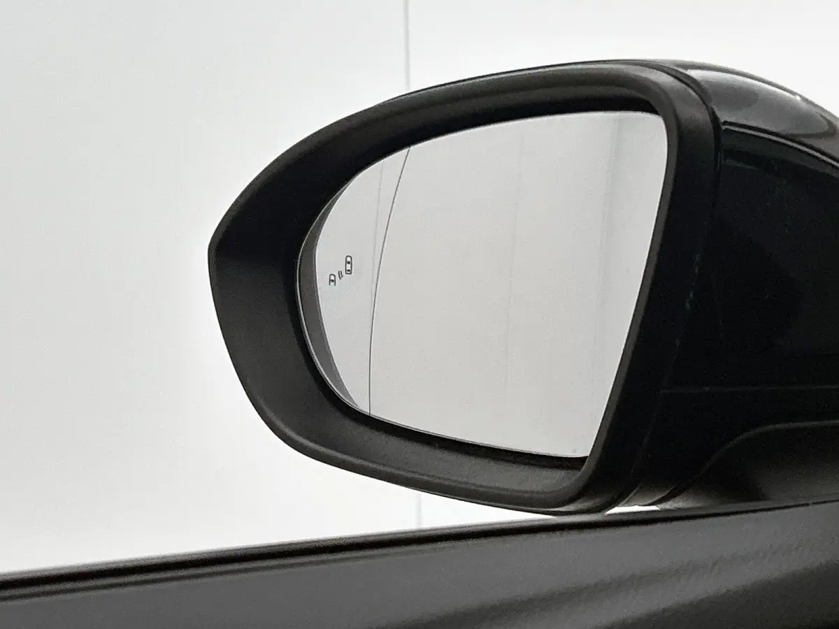 1.4 Innovation | Apple Carplay/Android Auto | Camera | Climate Control