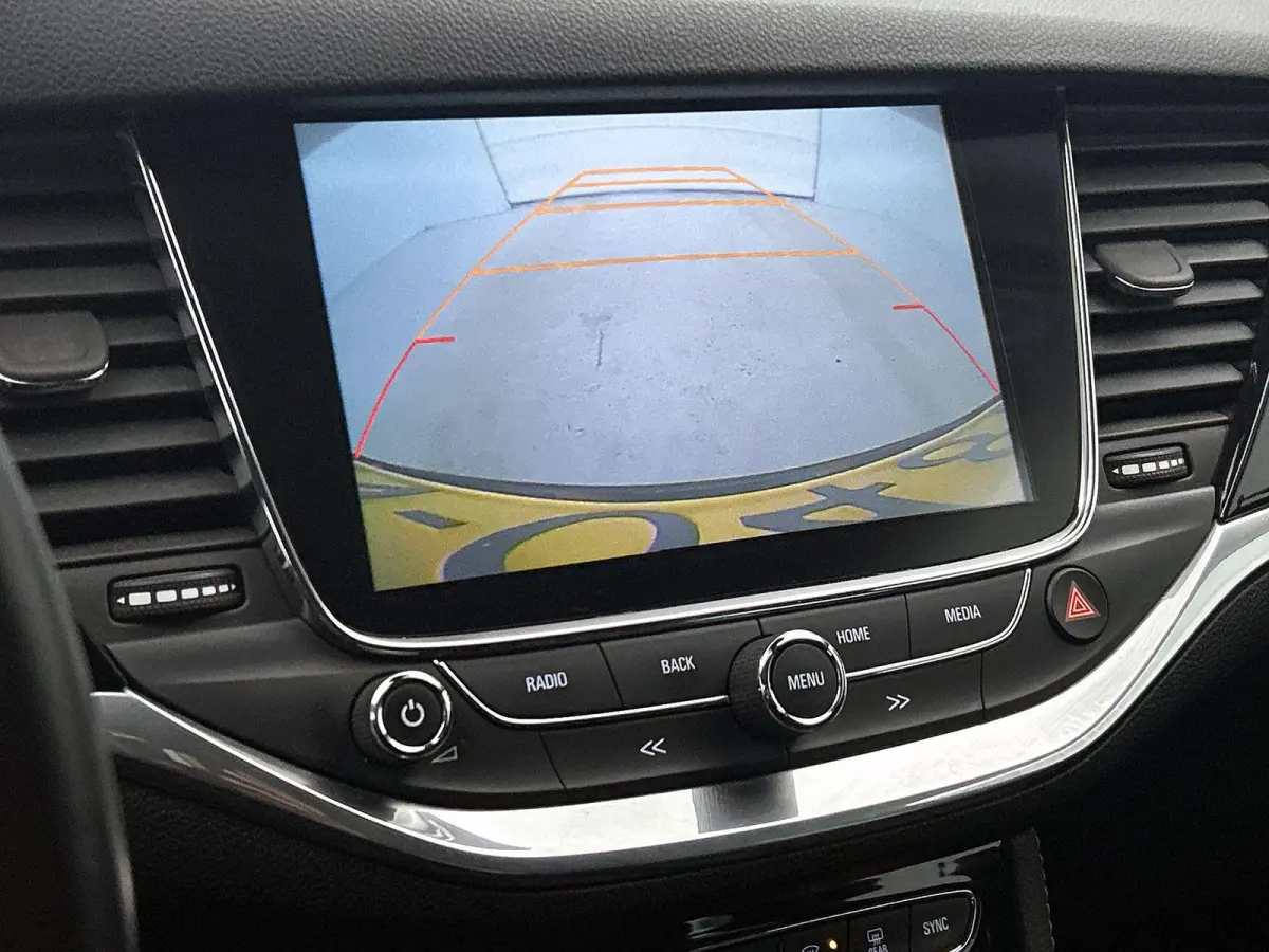 1.4 Innovation | Apple Carplay/Android Auto | Camera | Climate Control