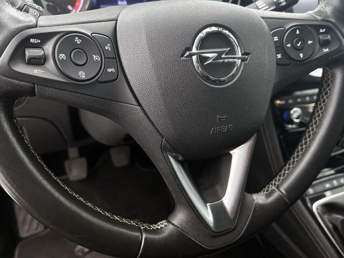 1.4 Innovation | Apple Carplay/Android Auto | Camera | Climate Control